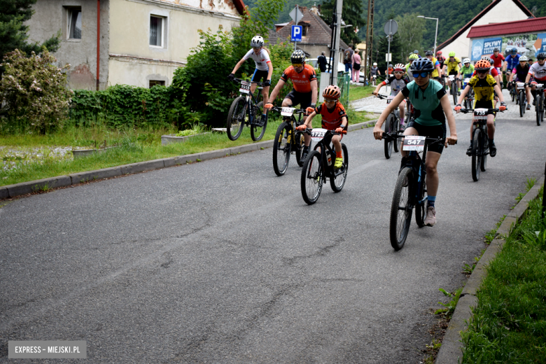 Rzesza kolarzy zalała Bardo. MTB Bike Maraton w Mieście Cudów