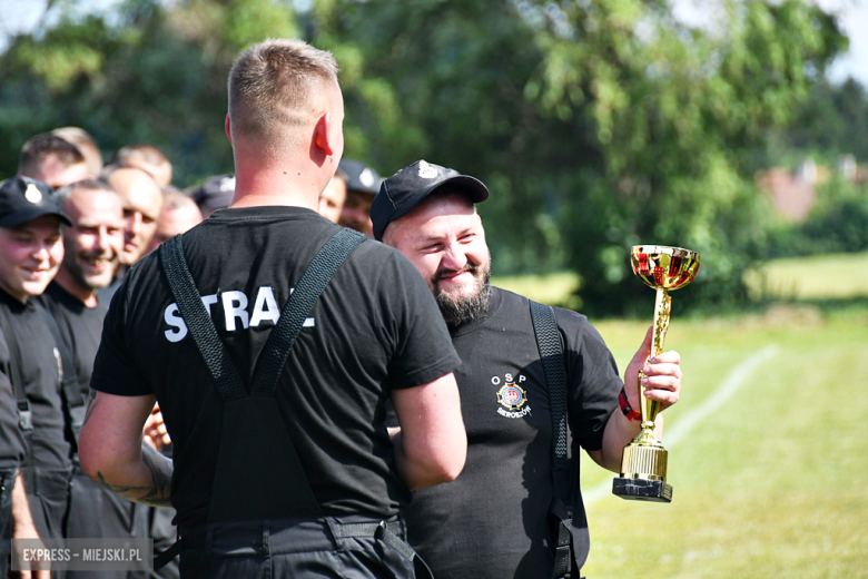 Międzygminne Zawody Sportowo-Pożarnicze w Ciepłowodach. Strażacy z Ciepłowód najlepsi [foto]