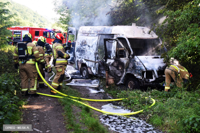 Pożar busa w Opolnicy