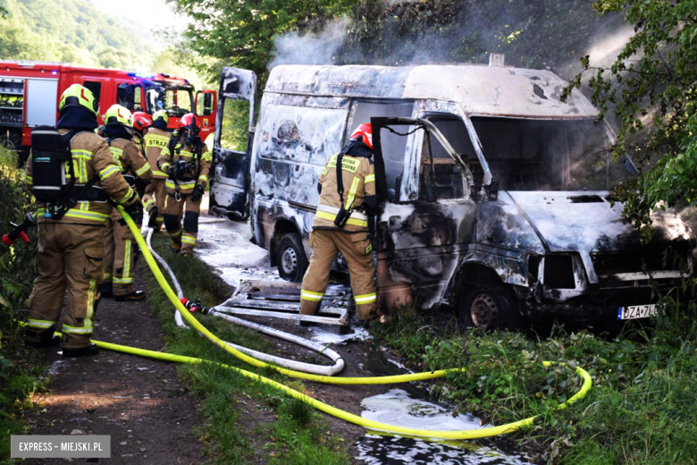 Pożar busa w Opolnicy