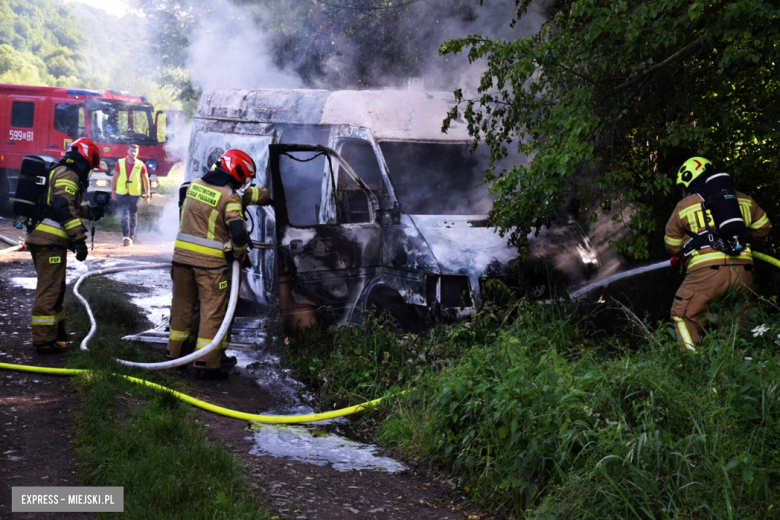 Pożar busa w Opolnicy