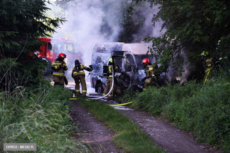 Pożar busa w Opolnicy