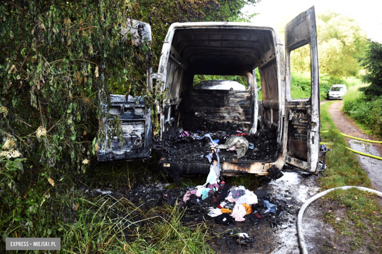 Pożar busa w Opolnicy