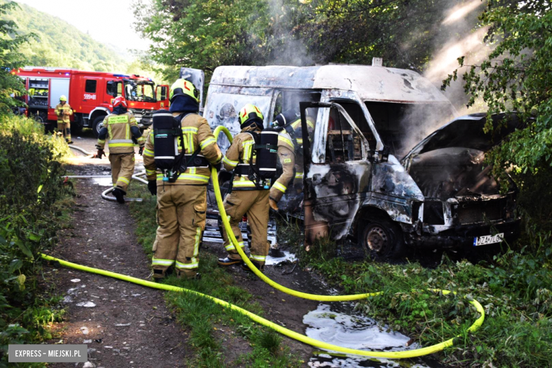 Pożar busa w Opolnicy