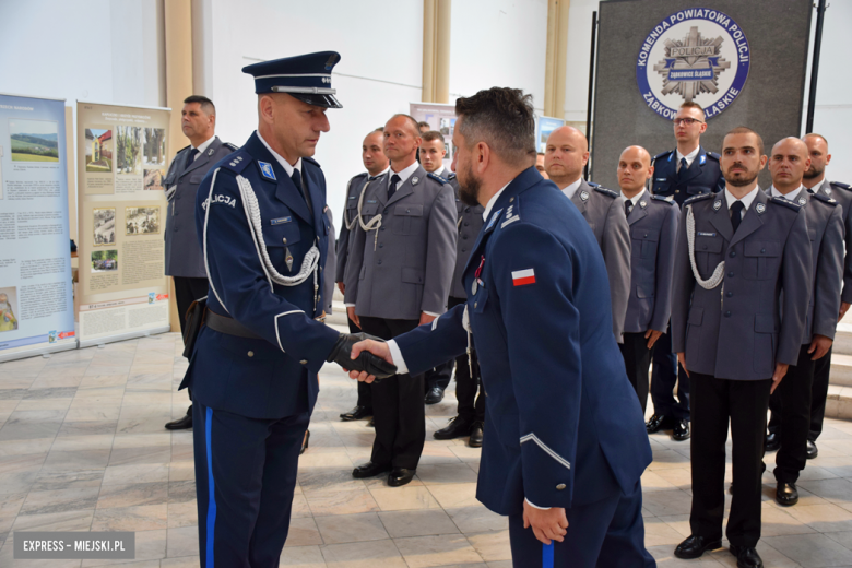 Powiatowe Święto Policji. Funkcjonariusze otrzymali awanse