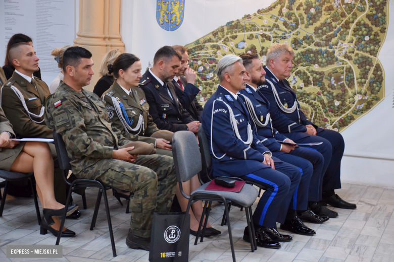 Powiatowe Święto Policji. Funkcjonariusze otrzymali awanse