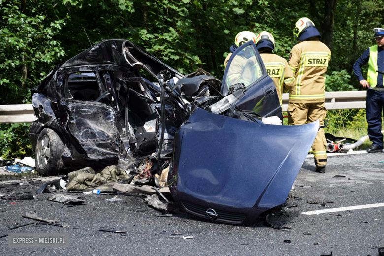 Śmiertelny wypadek na krajowej ósemce między Bardem a Dębowiną. Zginęły dwie kobiety