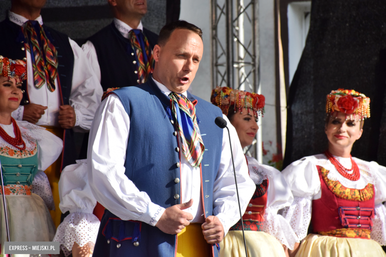 Zespół Pieśni i Tańca „Śląsk” ponownie wystąpił w Bardzie