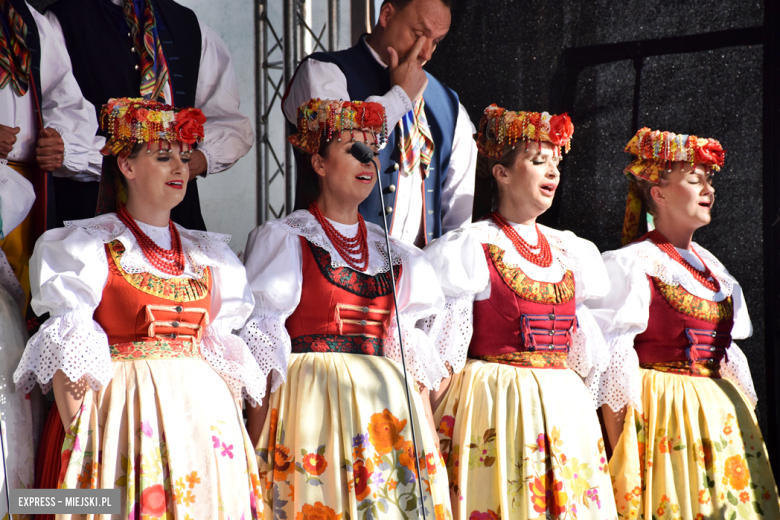 Zespół Pieśni i Tańca „Śląsk” ponownie wystąpił w Bardzie