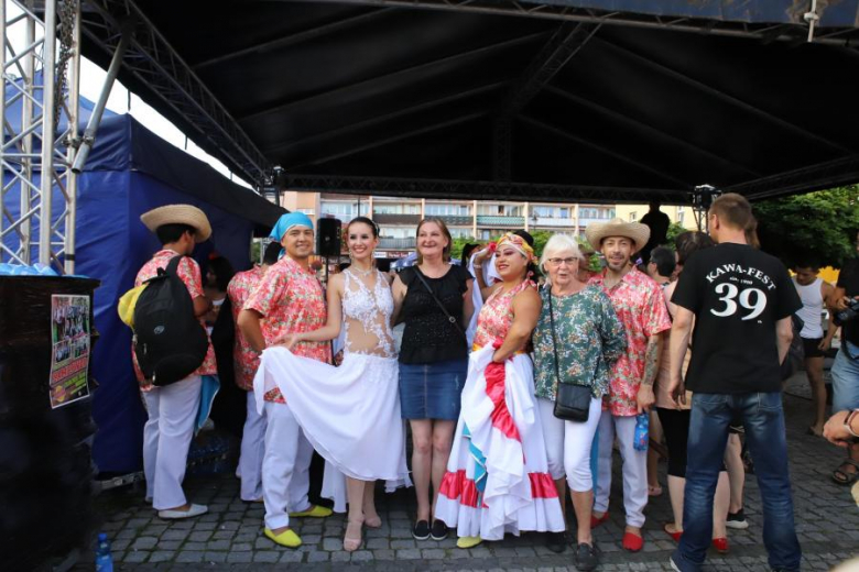 Wakacyjna scena muzyczna w Ząbkowicach Śląskich i gorące kolumbijskie rytmy [foto]