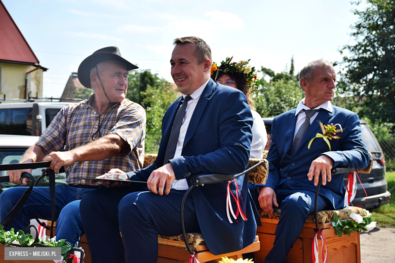 Tłumy na dożynkach gminnych w Budzowie. Zespół Daj To Głośniej gwiazdą wieczoru!