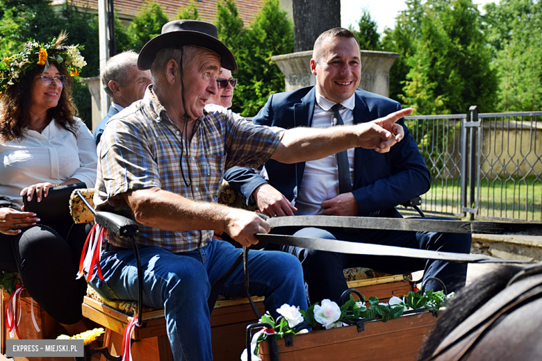 Tłumy na dożynkach gminnych w Budzowie. Zespół Daj To Głośniej gwiazdą wieczoru!