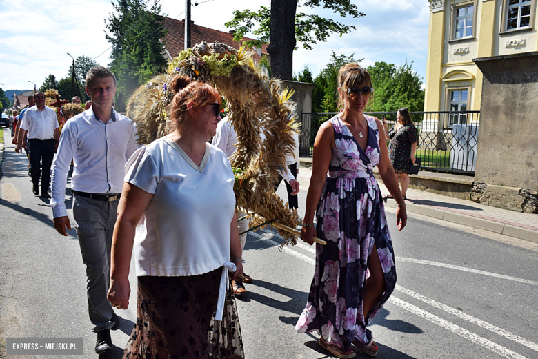 Tłumy na dożynkach gminnych w Budzowie. Zespół Daj To Głośniej gwiazdą wieczoru!