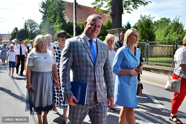 Tłumy na dożynkach gminnych w Budzowie. Zespół Daj To Głośniej gwiazdą wieczoru!