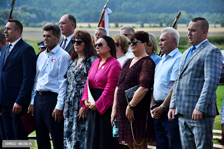 Tłumy na dożynkach gminnych w Budzowie. Zespół Daj To Głośniej gwiazdą wieczoru!