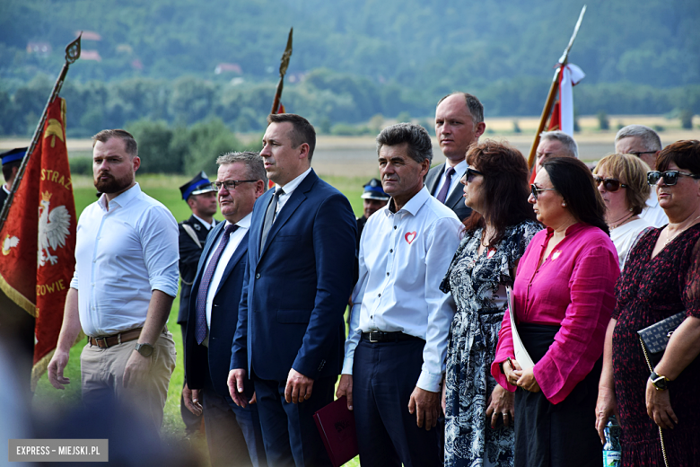 Tłumy na dożynkach gminnych w Budzowie. Zespół Daj To Głośniej gwiazdą wieczoru!