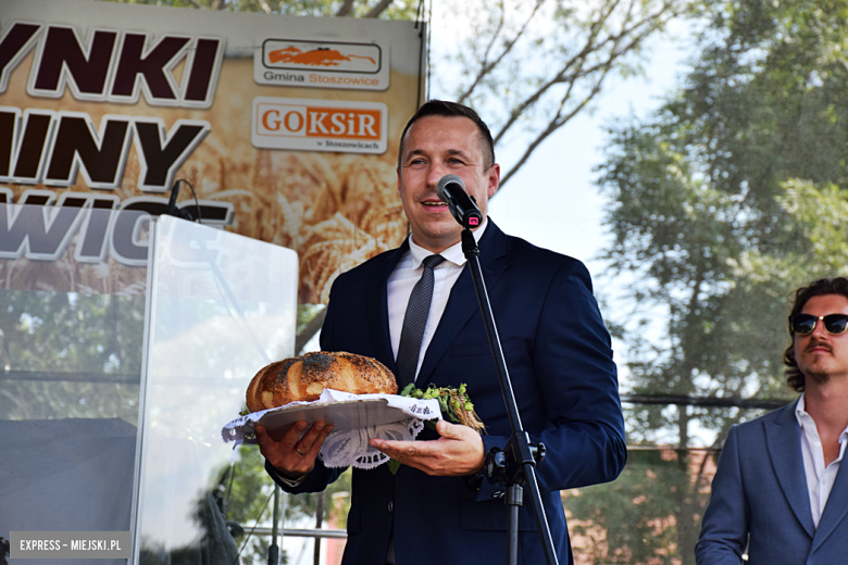 Tłumy na dożynkach gminnych w Budzowie. Zespół Daj To Głośniej gwiazdą wieczoru!