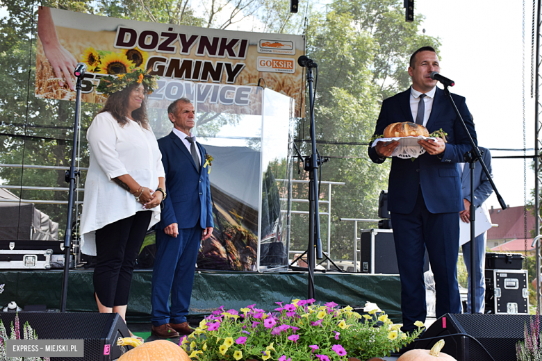 Tłumy na dożynkach gminnych w Budzowie. Zespół Daj To Głośniej gwiazdą wieczoru!