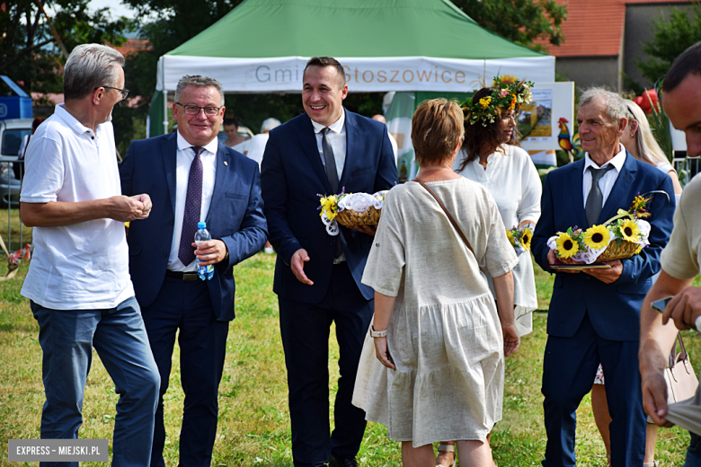 Tłumy na dożynkach gminnych w Budzowie. Zespół Daj To Głośniej gwiazdą wieczoru!