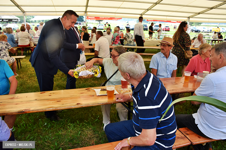 Tłumy na dożynkach gminnych w Budzowie. Zespół Daj To Głośniej gwiazdą wieczoru!