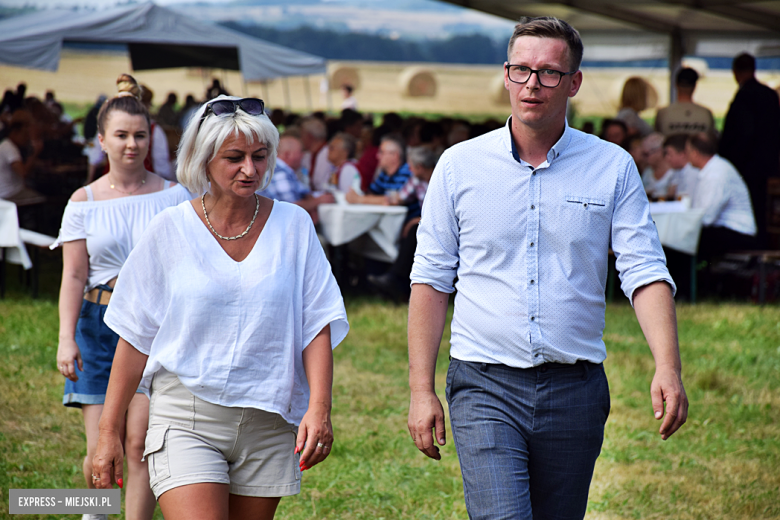 Tłumy na dożynkach gminnych w Budzowie. Zespół Daj To Głośniej gwiazdą wieczoru!