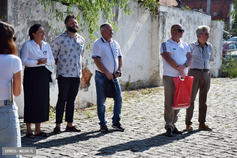 W Ziębicach można korzystać już z lodówki społecznej. Dziś miało miejsce oficjalne otwarcie