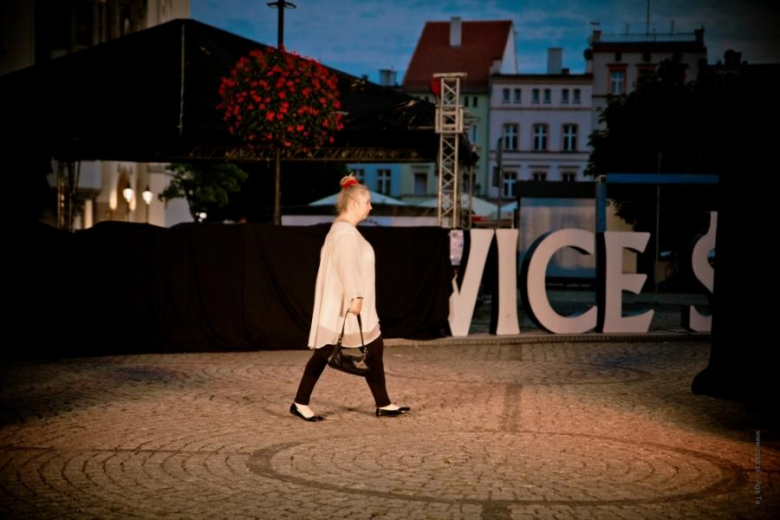 Z kobietami bywało różnie… ale z facetami też! Spektakl Teatru Bez Maski