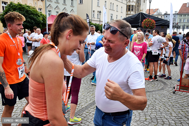 	IX edycja Ząbkowickiej Dychy. Blisko 350 zawodników na starcie