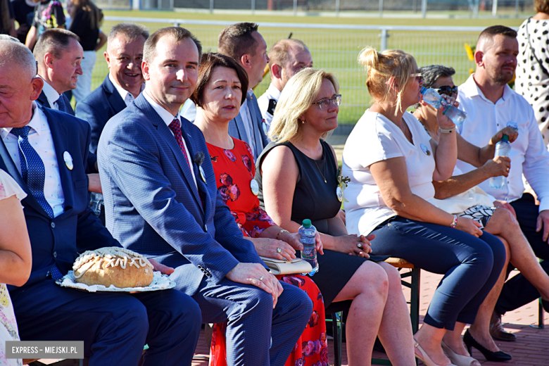 Dożynki gminne na terenie kompleksu sportowo-rekreacyjnego w Kamieńcu Ząbkowickim