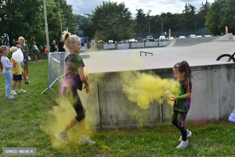 Kolorowy piknik z mocą atrakcji na zakończenie wakacji [foto]