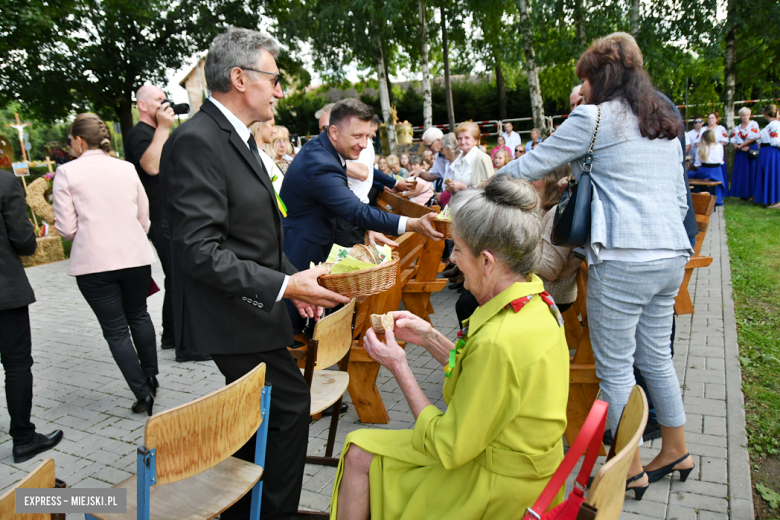 Dożynki gminy Bardo w Dzbanowie