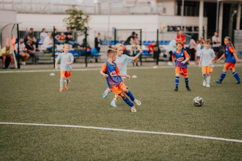 Pierwszy dzień turnieju Inpol Cup o Puchar Krzywej Wieży w obiektywie [foto]