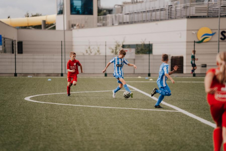 Pierwszy dzień turnieju Inpol Cup o Puchar Krzywej Wieży w obiektywie [foto]