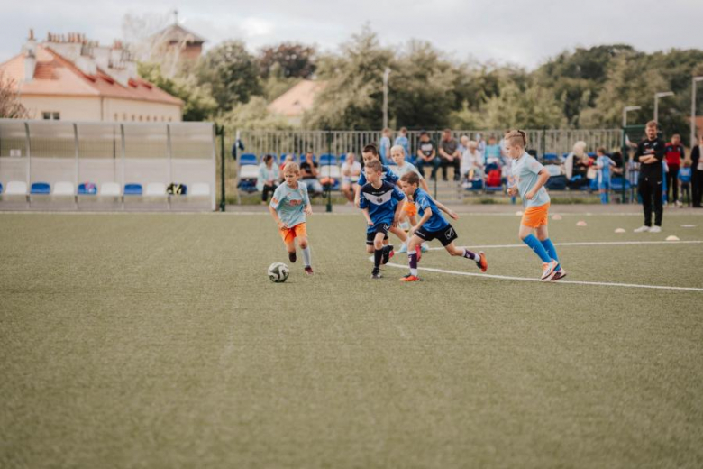 Pierwszy dzień turnieju Inpol Cup o Puchar Krzywej Wieży w obiektywie [foto]