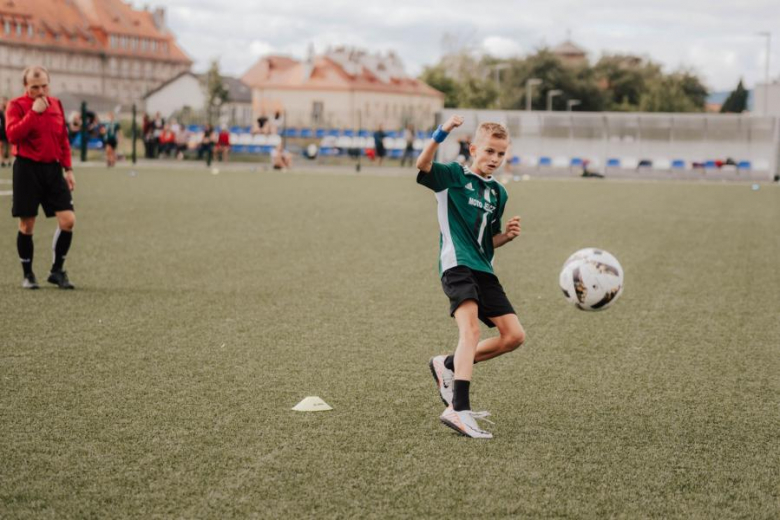 Pierwszy dzień turnieju Inpol Cup o Puchar Krzywej Wieży w obiektywie [foto]