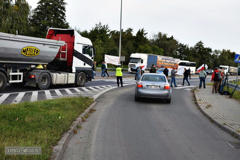 Protest rolników na krajowej ósemce