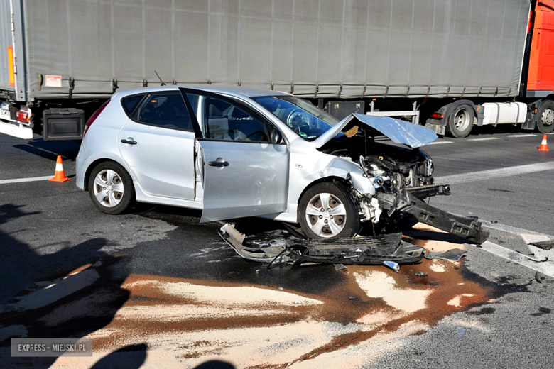 Zderzenie aut na skrzyżowaniu krajowej ósemki z ul. Legnicką	