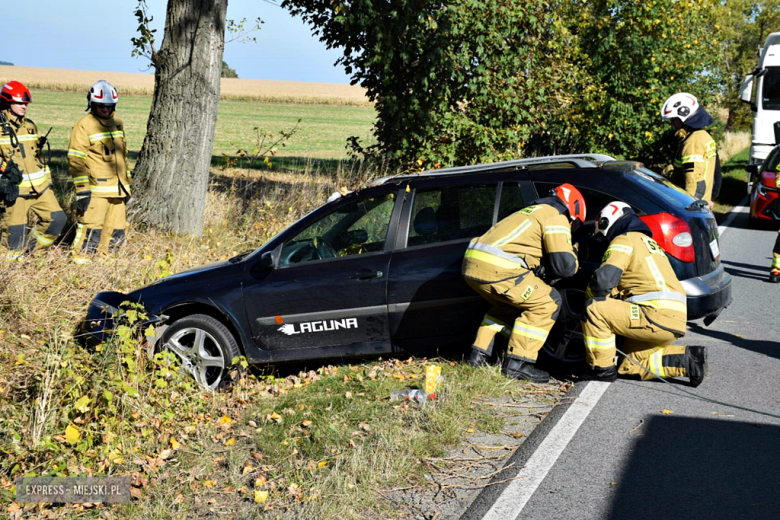 Zderzenie dwóch pojazdów za Bobolicami. Droga zablokowana. Interweniuje śmigłowiec LPR [foto]