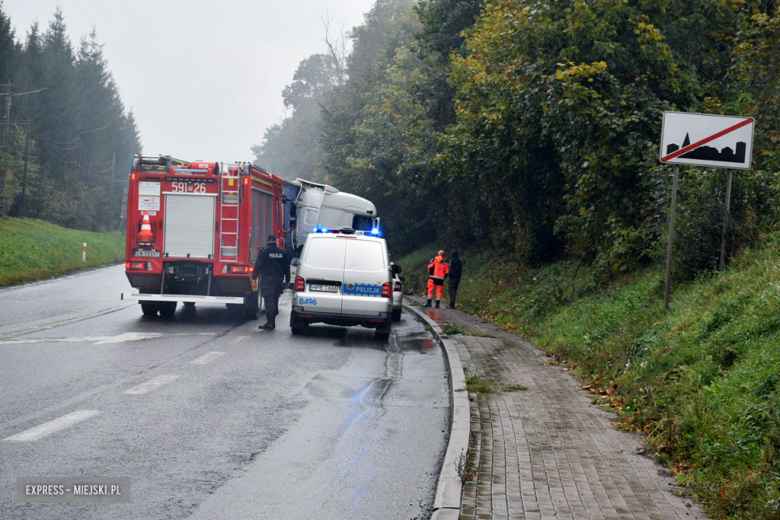 Kolizja samochodu ciężarowego w Bardzie