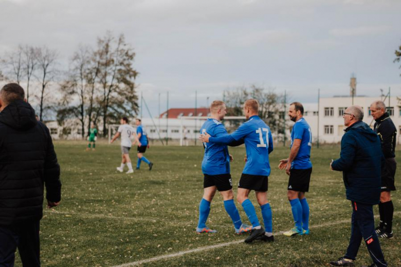 A-klasa, gr. III: Unia Złoty Stok 2:0 (2:0) Śnieżnik Domaszków