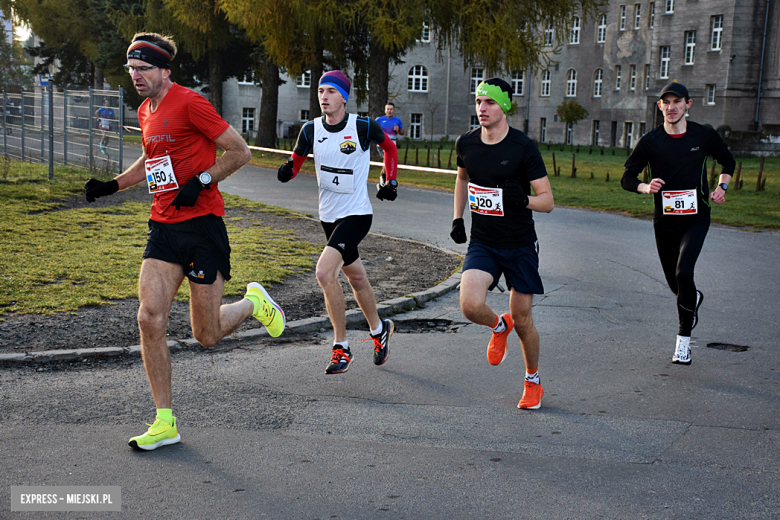 	Na sportowo uczcili 105. rocznicę niepodległej Polski. Bieg patriotyczny w Ząbkowicach Śląskich