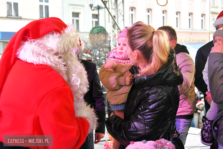 Mikołajkowy Jarmark Bożonarodzeniowy w Ząbkowicach Śląskich [foto]