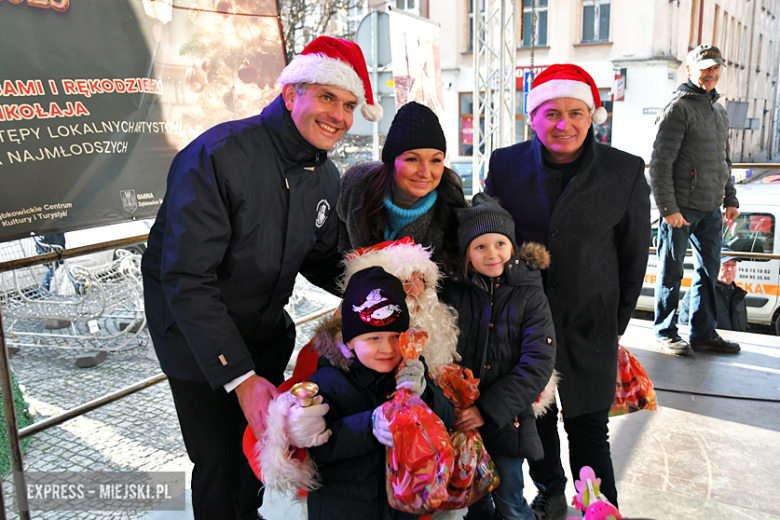 Mikołajkowy Jarmark Bożonarodzeniowy w Ząbkowicach Śląskich [foto]