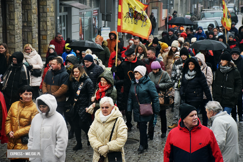 Orszak Trzech Króli przeszedł ulicami Ząbkowic Śląskich [foto]