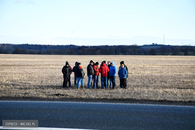 „Unijna polityka zniszczy ziemię i polskiego rolnika.” Protest rolników na krajowej ósemce 