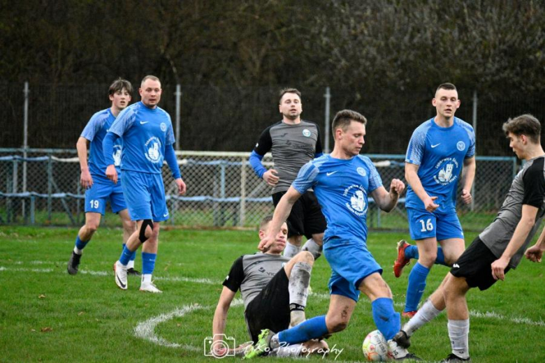 Klasa okręgowa: Zjednoczeni Żarów 3:5 (1:3) Orzeł Ząbkowice Śląskie