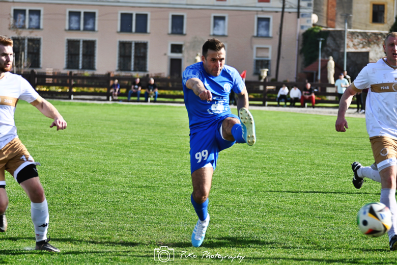 Klasa okręgowa: Zamek Kamieniec Ząbkowicki 1:2 (0:2) Orzeł Ząbkowice Śląskie