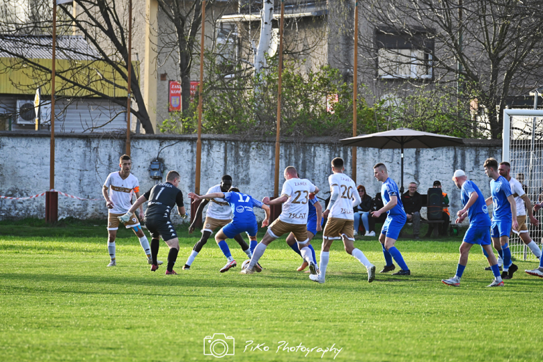 Klasa okręgowa: Zamek Kamieniec Ząbkowicki 1:2 (0:2) Orzeł Ząbkowice Śląskie