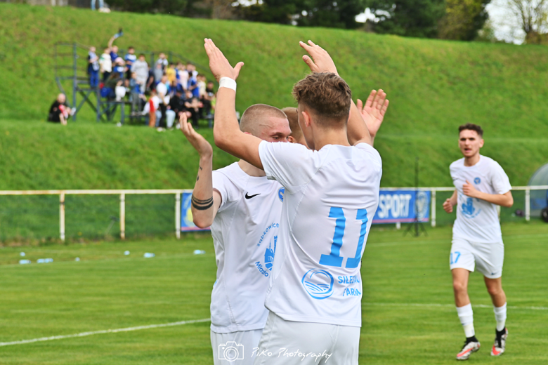 Klasa okręgowa: Orzeł Ząbkowice Śląskie 7:0 (3:0) Victoria Świebodzice