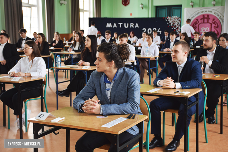 W ząbkowickim liceum ogólnokształcącym do egzaminu z języka polskiego przystąpiło ponad stu uczniów